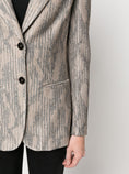 Load image into Gallery viewer, Single-breasted blazer with jacquard effect
