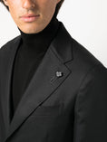 Load image into Gallery viewer, Single-breasted blazer with peak lapels
