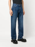 Load image into Gallery viewer, Straight high-waisted jeans
