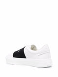 Carica l'immagine nel visualizzatore della galleria, GIVENCHY BH005XH14X116116WHITE/BLACK
