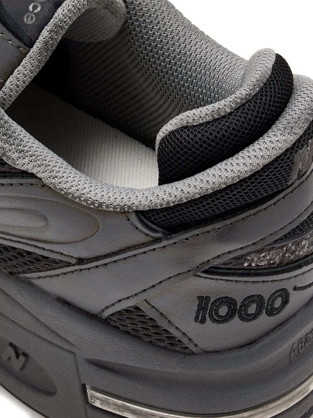NEW BALANCE M1000FBLACK METALLIC