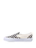 Load image into Gallery viewer, VANS VN000CSE2BO1BLACK/OFF WHITE
