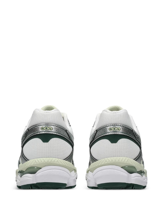 Sneakers Cumulus 16 