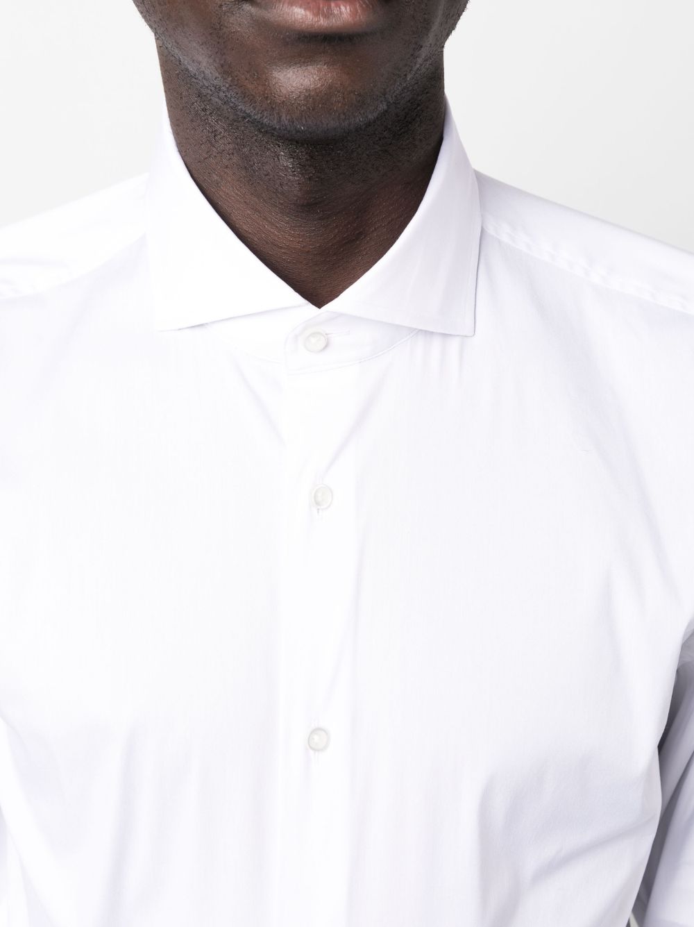 Camicia con colletto ampio 