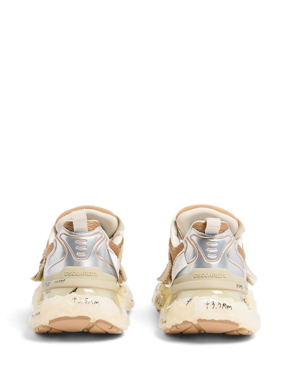 Sneakers Faster con applicazione 