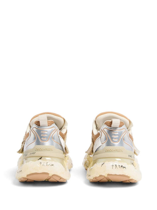 Sneakers Faster con applicazione 