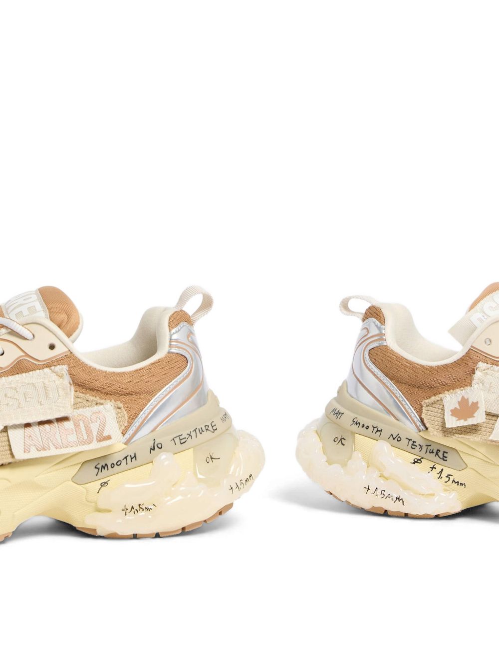 Sneakers Faster con applicazione 