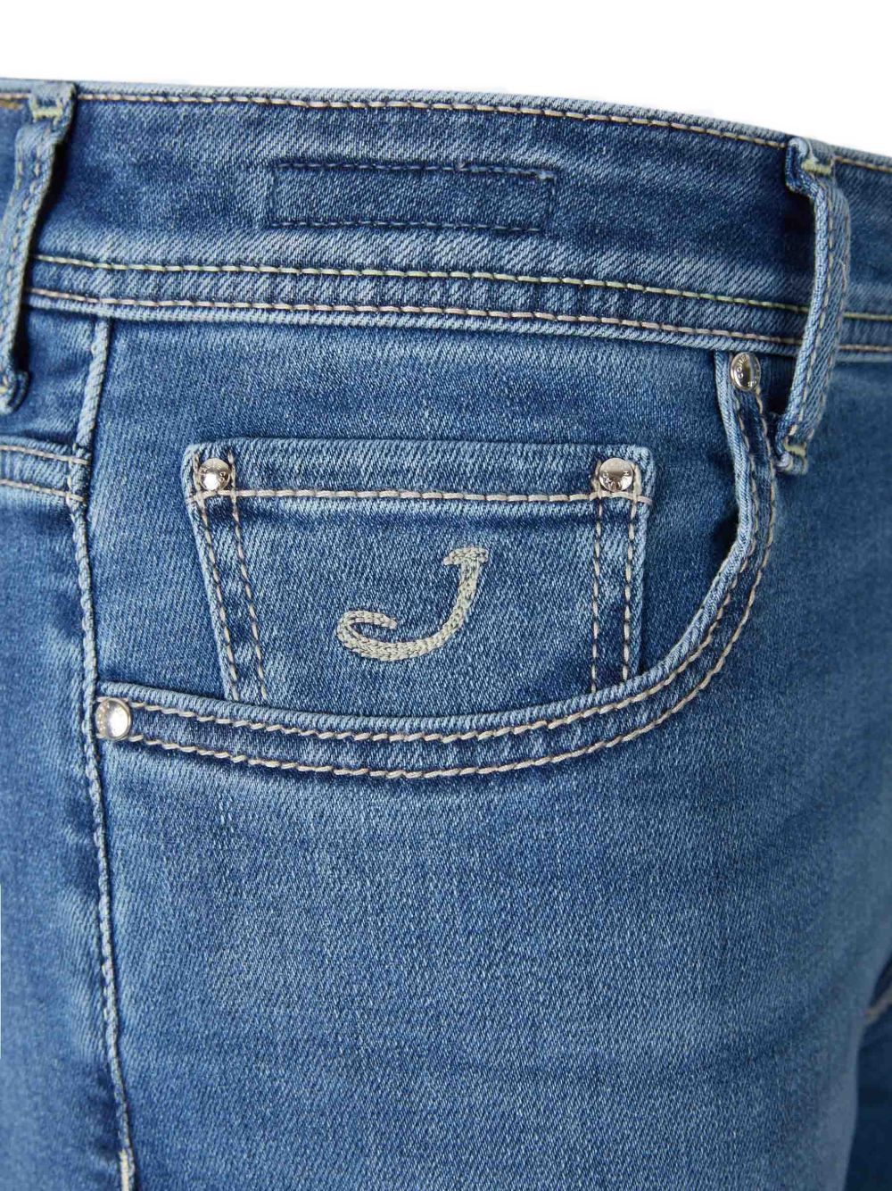 Jeans con applicazione logo 