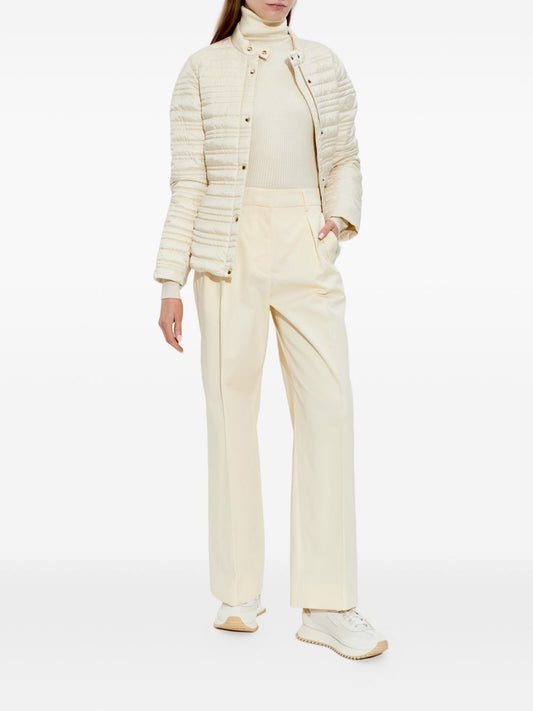 Pantaloni con applicazione logo 