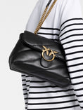 Load image into Gallery viewer, Borsa a tracolla Love Classic Puff 
