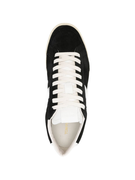 Sneakers con righe 