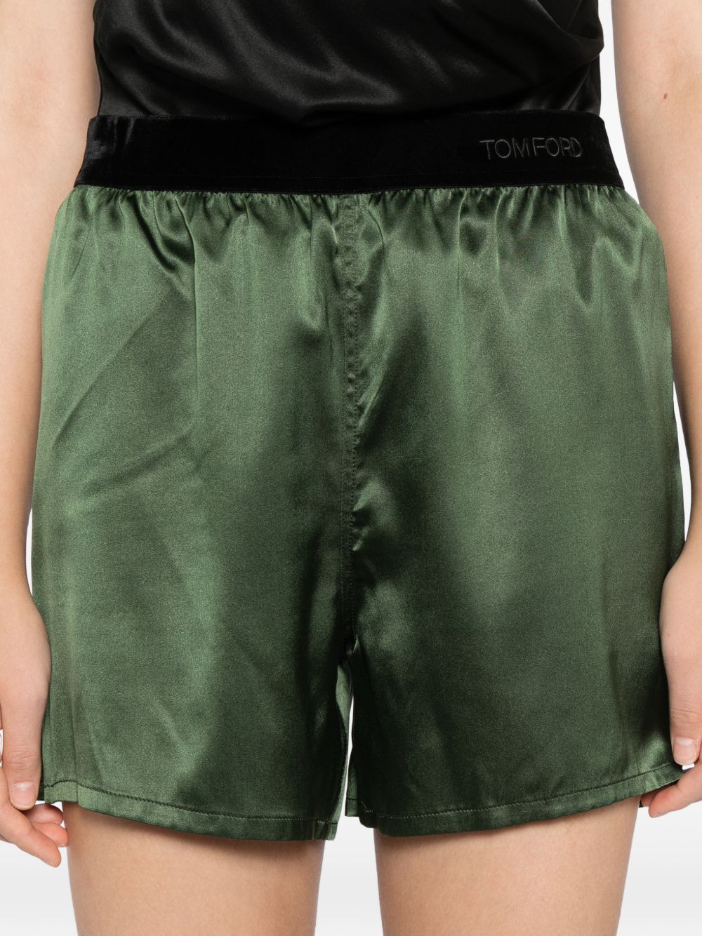 Shorts in raso 