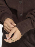 Load image into Gallery viewer, Cardigan Donna Adidas Essentials Knit Aurora Coffee 
