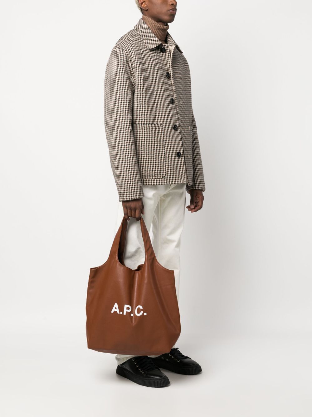 PUAATM61565CAD A.P.C.