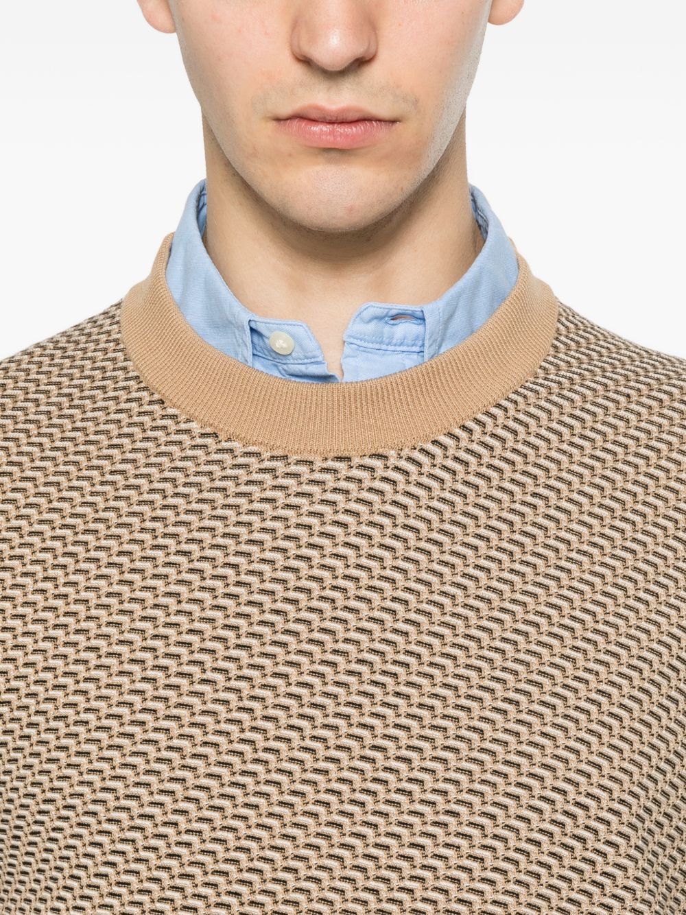 50565565260MEDIUM BEIGE BOSS