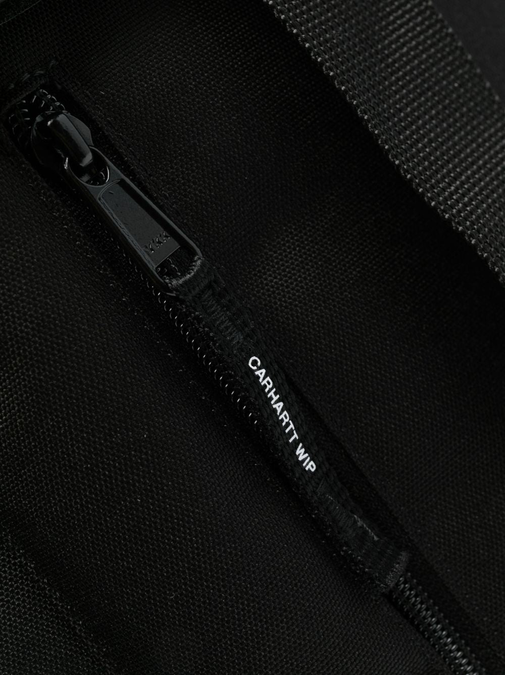 I03157589XXBLACK CARHARTT