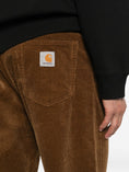 Carica l'immagine nel visualizzatore della galleria, I0322973TG02BROWN CARHARTT
