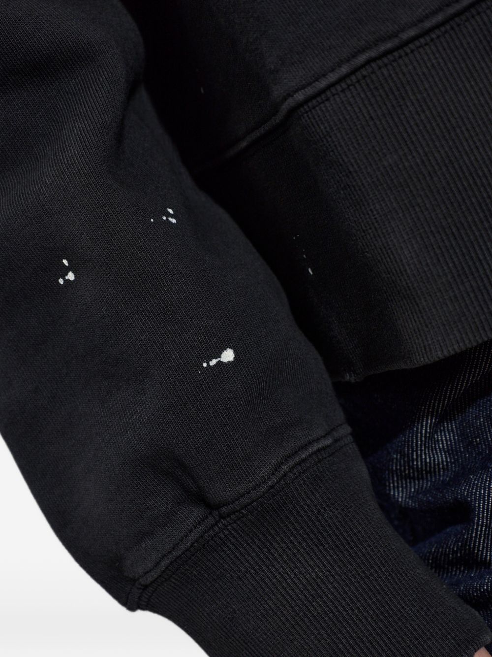 I03684389EJBLACK CARHARTT