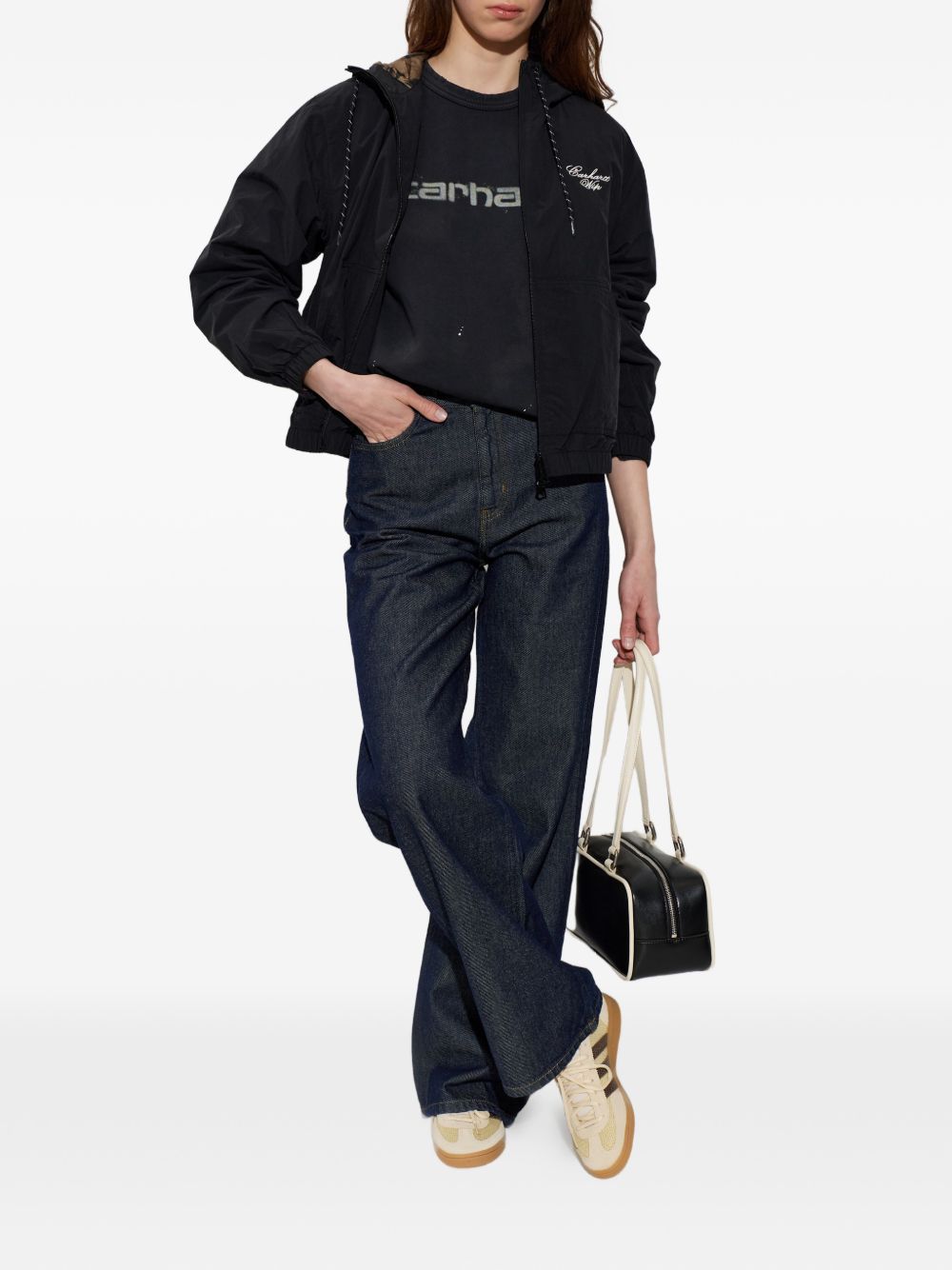 I03684389EJBLACK CARHARTT