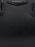 Carica l'immagine nel visualizzatore della galleria, BB5197B2HF001BLACK GIVENCHY

