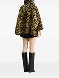 Carica l'immagine nel visualizzatore della galleria, BWC0GX31EG280BEIGE CAMEL GIVENCHY
