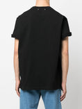 Carica l'immagine nel visualizzatore della galleria, T-shirt con risvolto sulle maniche 
