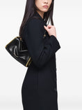 Carica l'immagine nel visualizzatore della galleria, 2P6HSH013H01001BLACK MARC JACOBS
