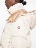 Carica l'immagine nel visualizzatore della galleria, L20931A00198539ZD201 MONCLER

