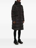Carica l'immagine nel visualizzatore della galleria, L20931C00042539ZD999 MONCLER
