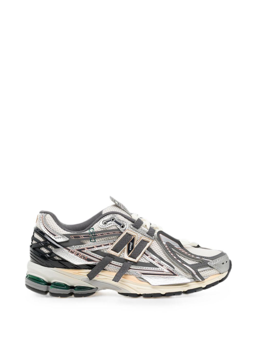 1906A shoes 