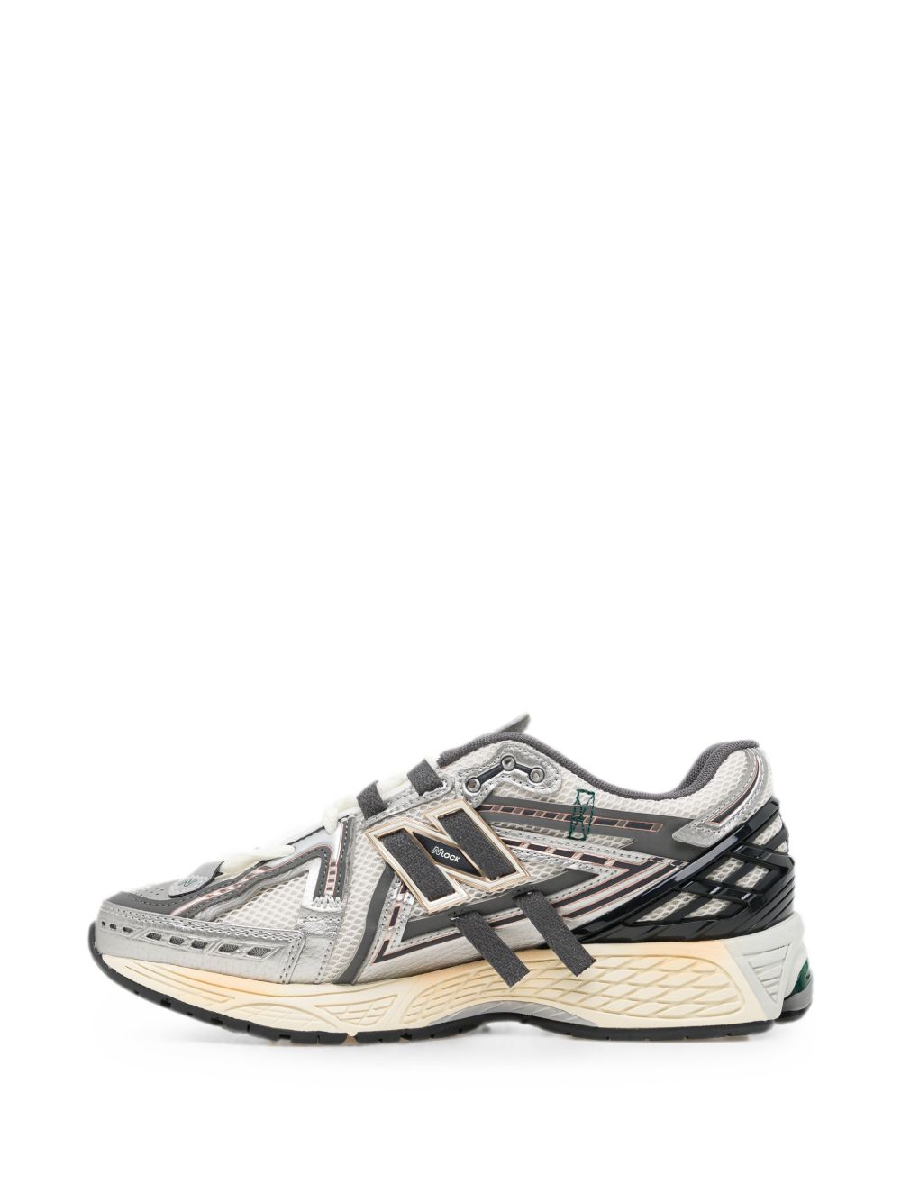1906A shoes 