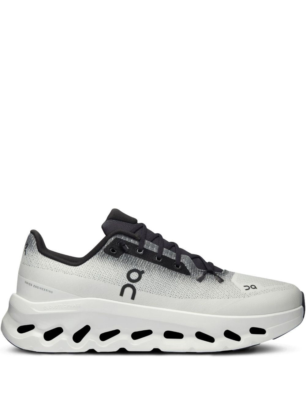 3ME10101430CloudtiltBlack Ivory ON SHOES
