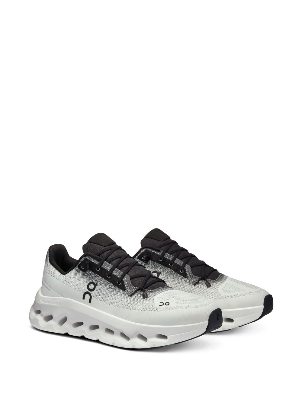 3ME10101430CloudtiltBlack Ivory ON SHOES