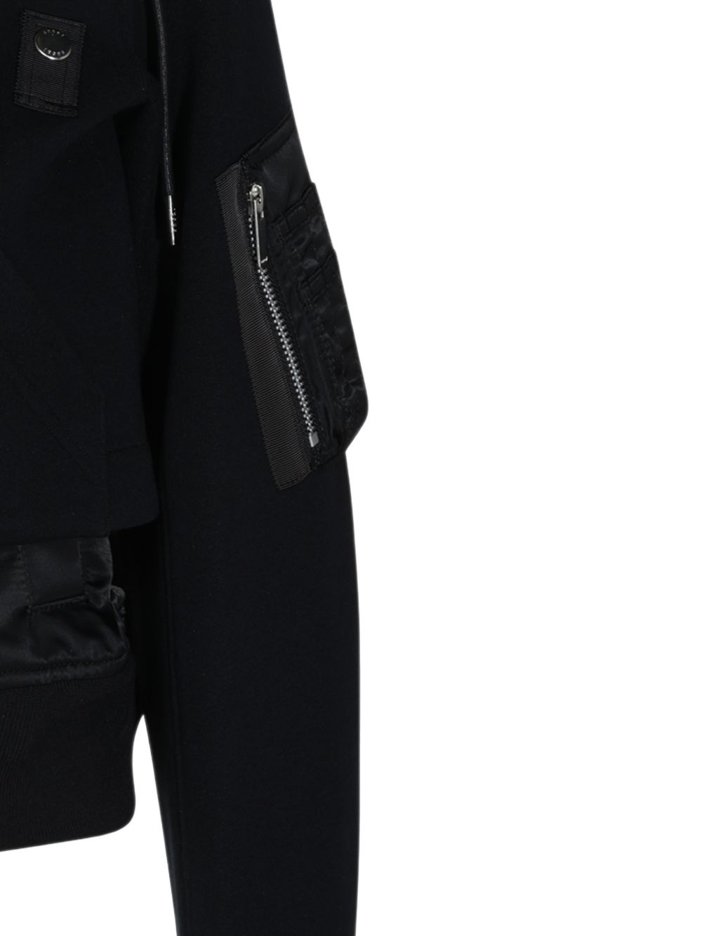 26-08681001BLACK SACAI