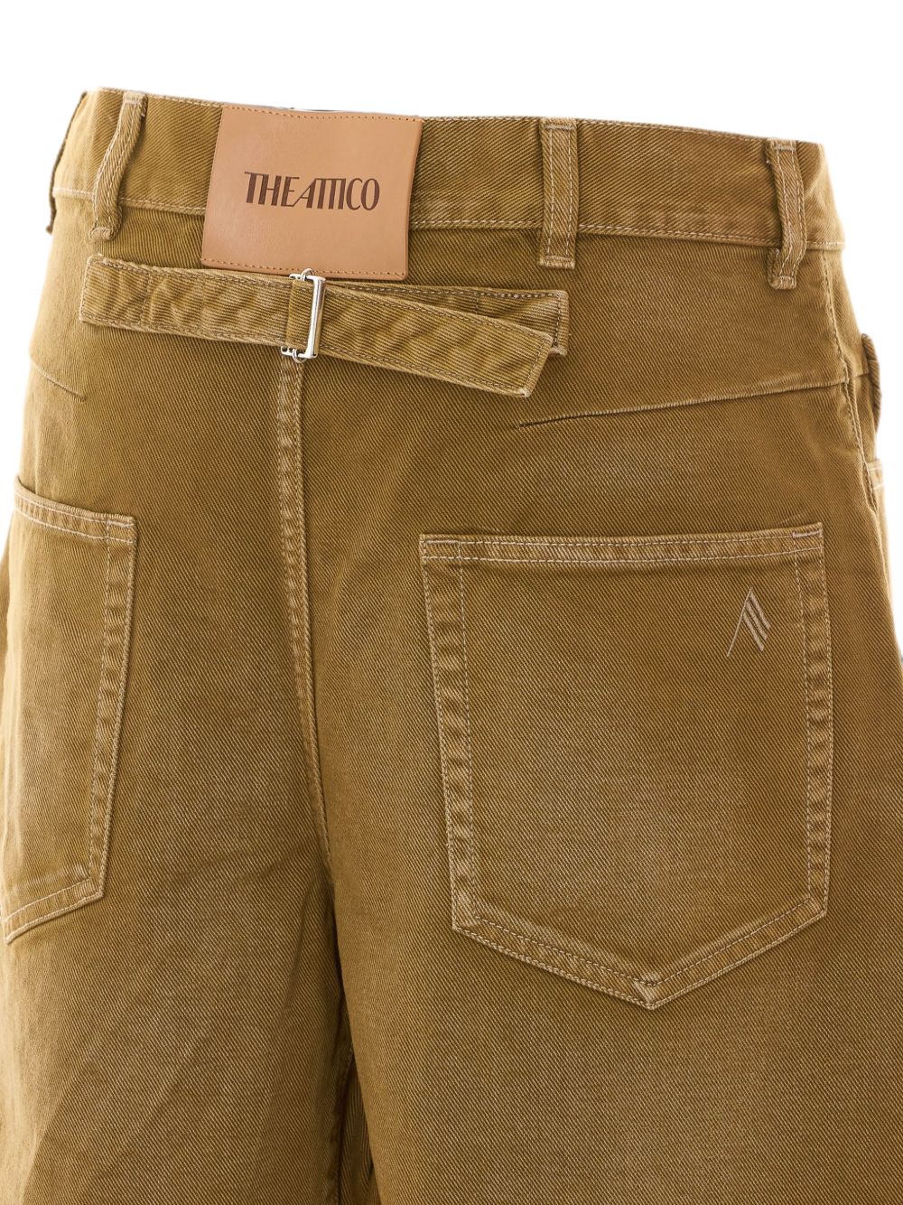 jeans a gamba larga con dettaglio fibbia 