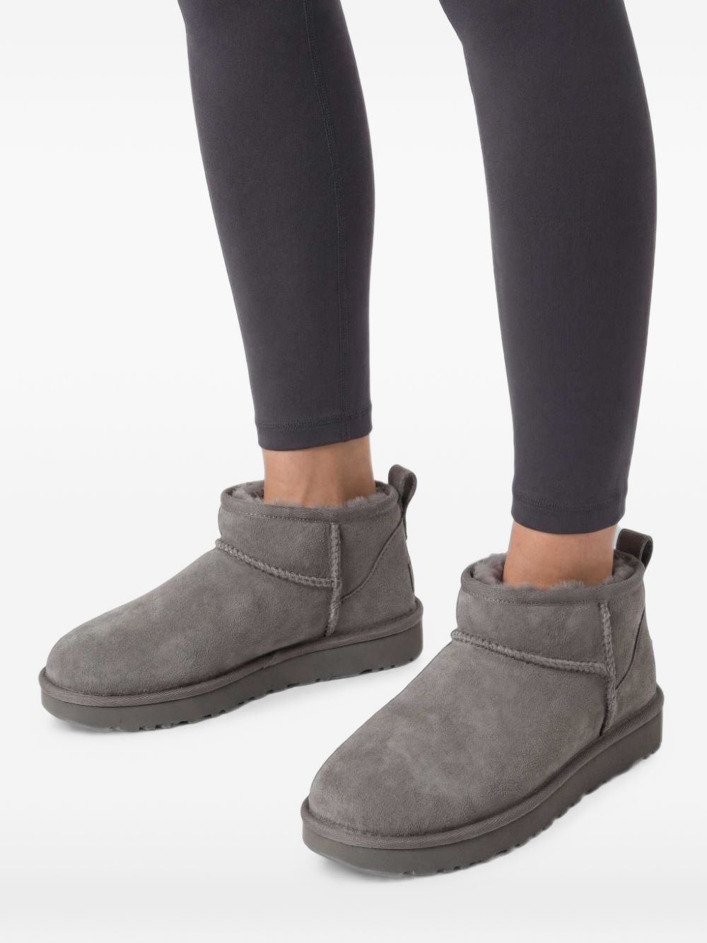 1116109GREYGREY UGG