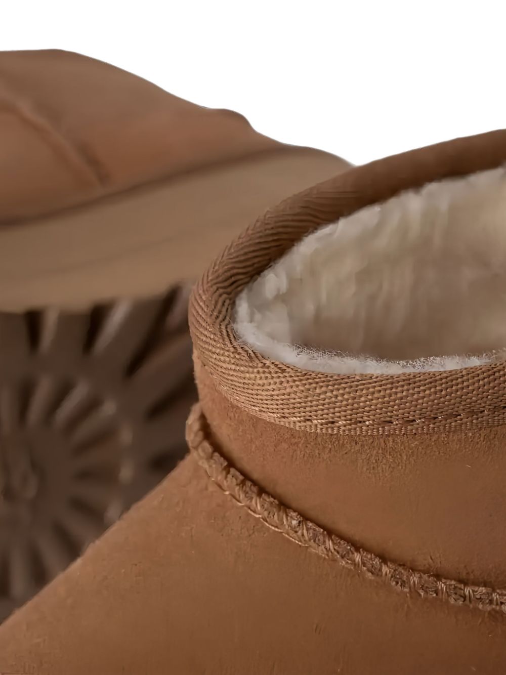 1135092CHECHESTNUT UGG