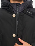 Load image into Gallery viewer, CFWOOU0483MBUT0001BLK WOOLRICH
