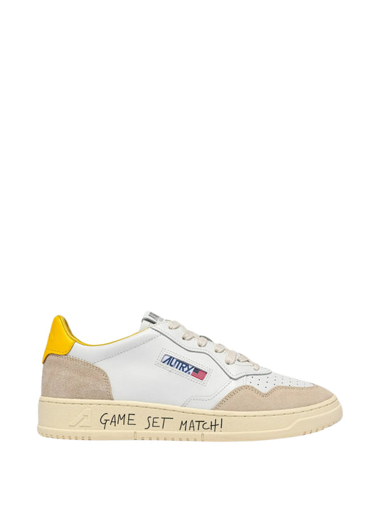 Sneakers basse Medalist in pelle bianca e camoscio lucido 