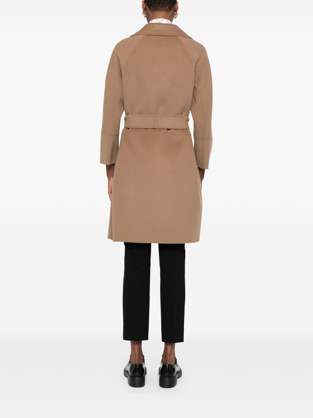 Cappotto ampio in lana vergine 