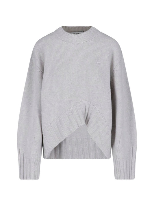 maglione con orlo asimmetrico e logo ricamato 